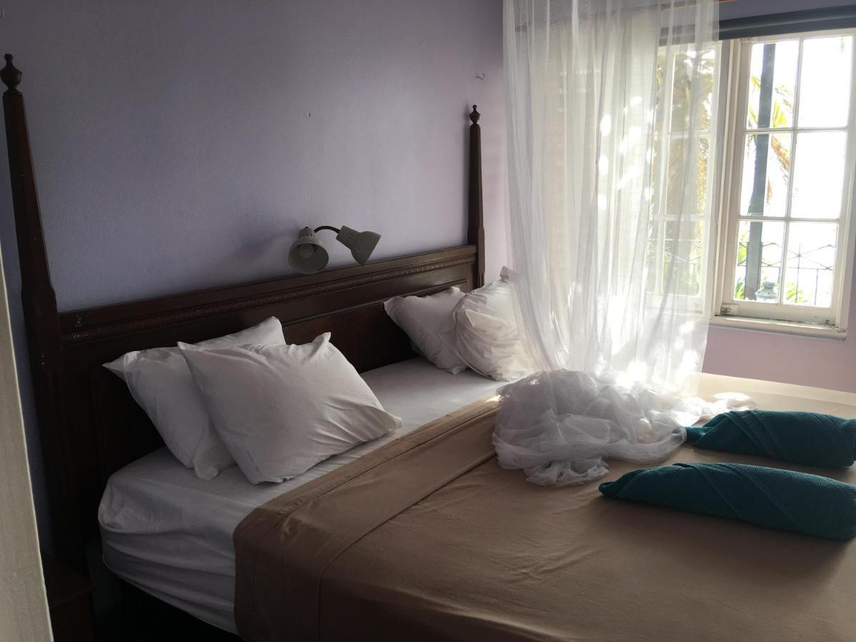 Green Roof Inn Hillsborough  Ngoại thất bức ảnh